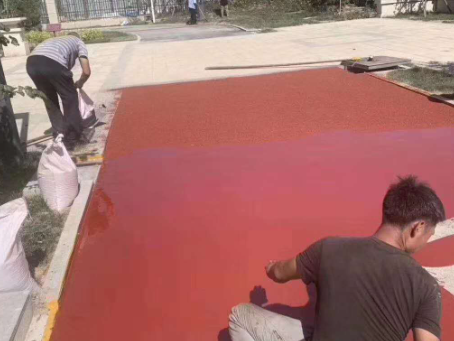 宝鸡 篮球场翻新的地面工